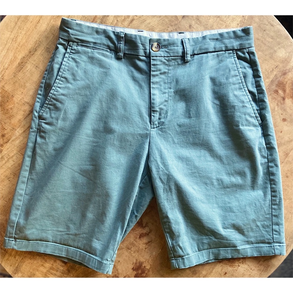 Slim Fit Pine Green Trouser Shorts || Old Navy